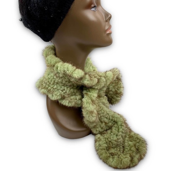 90's Parisian couture designer green mink scarf - Picture 9 of 15